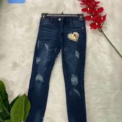 Quần jeans nữ kiểu rách phía trước