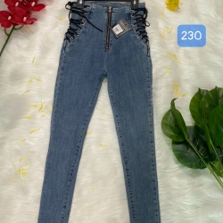 Quần jeans nữ lưng cao màu xanh nhạt